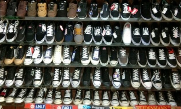 Toko Sepatu di Bandung