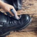 Cara Menghitamkan Sepatu Sneakers Yang Aman dan Praktis