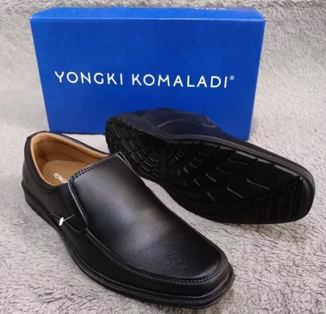 Pantofel Merk Yongki Komaladi