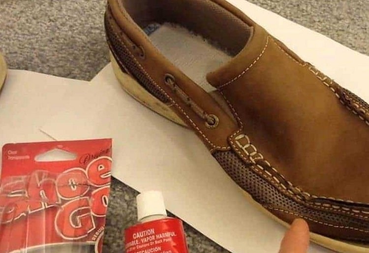 cara memperbaiki sepatu yang mengelupas