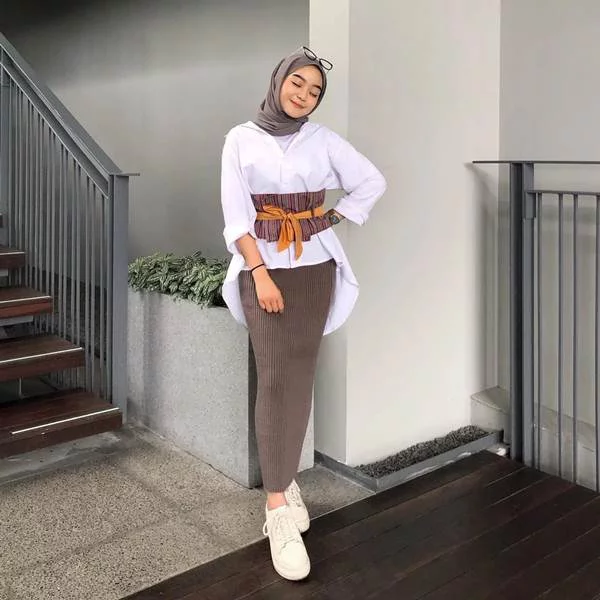 OOTD Hijab Ke Kantor Yang Modis dan Stylish